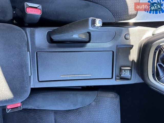 Синий Хонда СРВ, объемом двигателя 1.6 л и пробегом 215 тыс. км за 14400 $, фото 33 на Automoto.ua