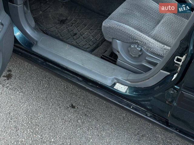 Зелений Хонда СРВ, об'ємом двигуна 2 л та пробігом 368 тис. км за 4000 $, фото 13 на Automoto.ua