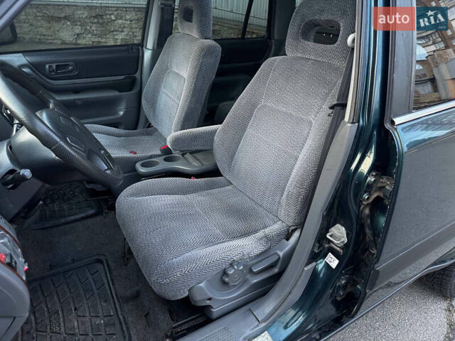 Зелений Хонда СРВ, об'ємом двигуна 2 л та пробігом 368 тис. км за 4000 $, фото 12 на Automoto.ua