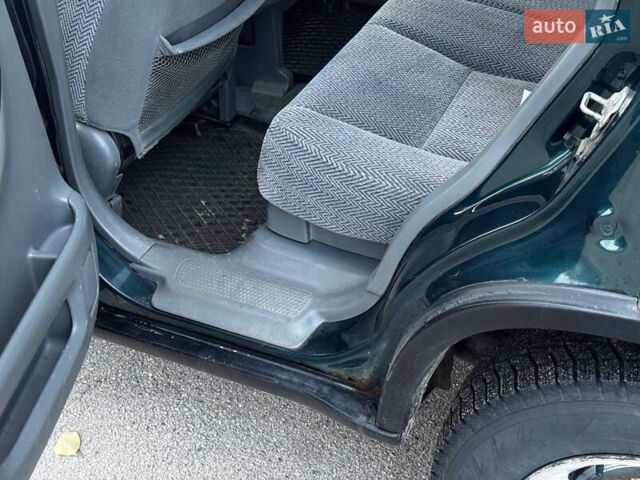 Зелений Хонда СРВ, об'ємом двигуна 2 л та пробігом 368 тис. км за 4000 $, фото 24 на Automoto.ua