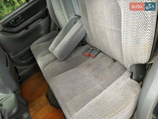 Зелений Хонда СРВ, об'ємом двигуна 2 л та пробігом 220 тис. км за 3850 $, фото 36 на Automoto.ua