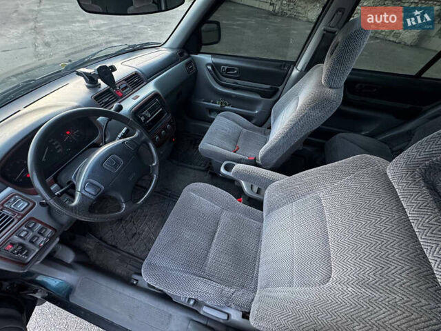 Зелений Хонда СРВ, об'ємом двигуна 2 л та пробігом 368 тис. км за 4000 $, фото 15 на Automoto.ua