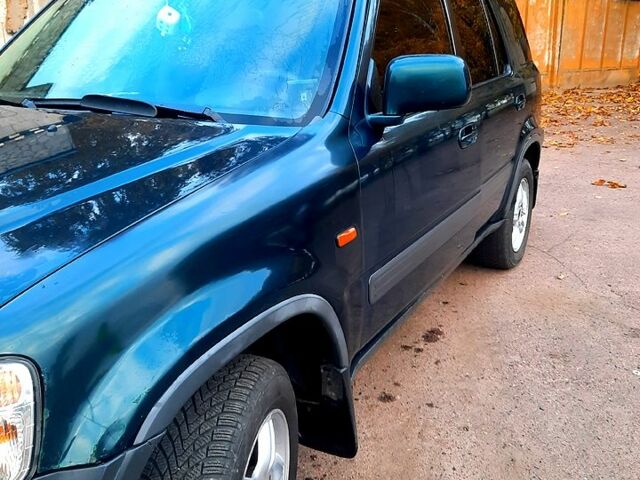 Зеленый Хонда СРВ, объемом двигателя 2 л и пробегом 240 тыс. км за 5800 $, фото 1 на Automoto.ua