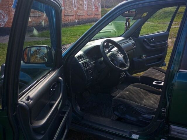 Зелений Хонда СРВ, об'ємом двигуна 2 л та пробігом 298 тис. км за 4500 $, фото 3 на Automoto.ua