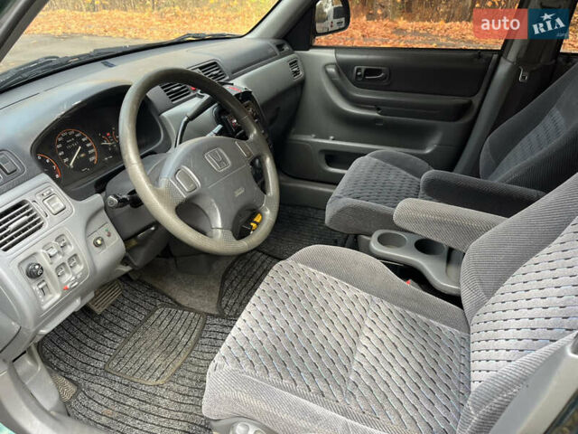 Зелений Хонда СРВ, об'ємом двигуна 1.97 л та пробігом 331 тис. км за 5300 $, фото 18 на Automoto.ua