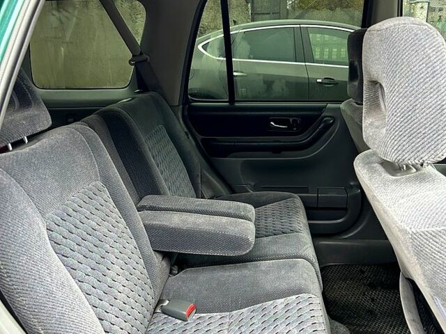 Зеленый Хонда СРВ, объемом двигателя 2 л и пробегом 206 тыс. км за 4300 $, фото 10 на Automoto.ua