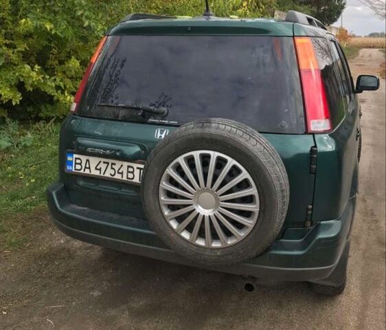 Зеленый Хонда СРВ, объемом двигателя 2 л и пробегом 260 тыс. км за 4000 $, фото 3 на Automoto.ua