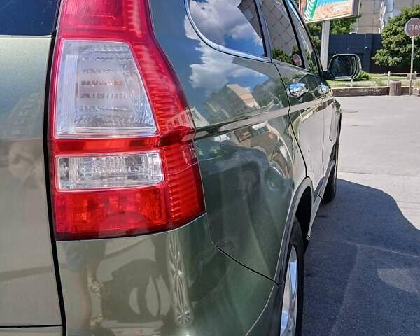 Зеленый Хонда СРВ, объемом двигателя 2 л и пробегом 270 тыс. км за 10100 $, фото 2 на Automoto.ua