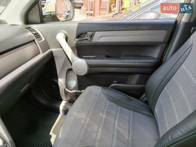 Зеленый Хонда СРВ, объемом двигателя 2 л и пробегом 270 тыс. км за 10100 $, фото 7 на Automoto.ua