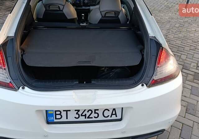 Белый Хонда ЦРЗ, объемом двигателя 1.5 л и пробегом 201 тыс. км за 6300 $, фото 9 на Automoto.ua