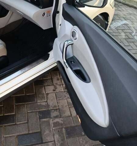 Белый Хонда ЦРЗ, объемом двигателя 1.5 л и пробегом 201 тыс. км за 6300 $, фото 15 на Automoto.ua