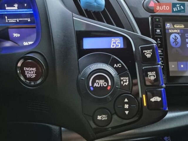 Черный Хонда ЦРЗ, объемом двигателя 1.5 л и пробегом 68 тыс. км за 10500 $, фото 21 на Automoto.ua