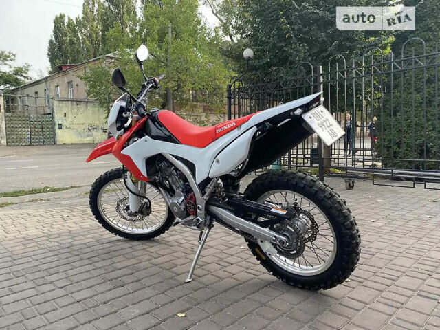 Червоний Хонда CRF 250, об'ємом двигуна 0 л та пробігом 18 тис. км за 4800 $, фото 6 на Automoto.ua