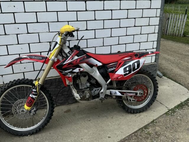 Хонда CRF 250, об'ємом двигуна 0.25 л та пробігом 0 тис. км за 3000 $, фото 1 на Automoto.ua