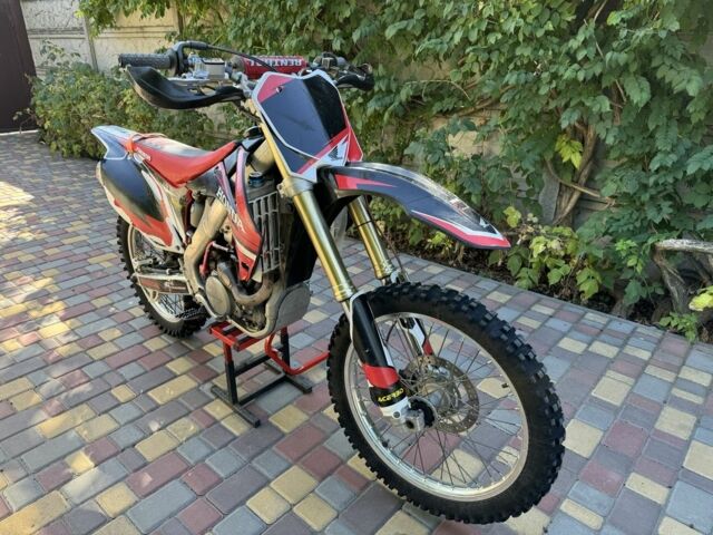 Хонда CRF 250, об'ємом двигуна 0.25 л та пробігом 0 тис. км за 2850 $, фото 1 на Automoto.ua