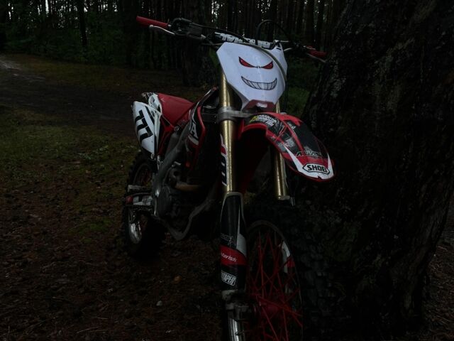 Хонда CRF 250, объемом двигателя 0.25 л и пробегом 0 тыс. км за 2300 $, фото 3 на Automoto.ua