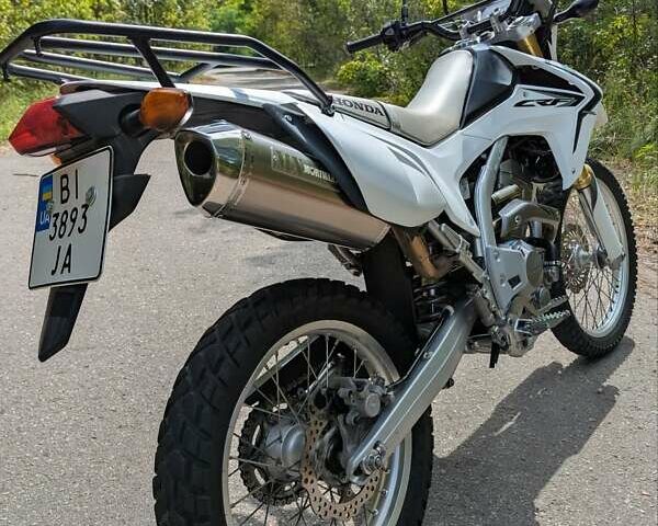 Білий Хонда CRF 250L, об'ємом двигуна 0.25 л та пробігом 33 тис. км за 4300 $, фото 2 на Automoto.ua