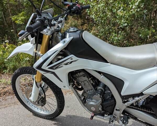Білий Хонда CRF 250L, об'ємом двигуна 0.25 л та пробігом 33 тис. км за 4300 $, фото 8 на Automoto.ua