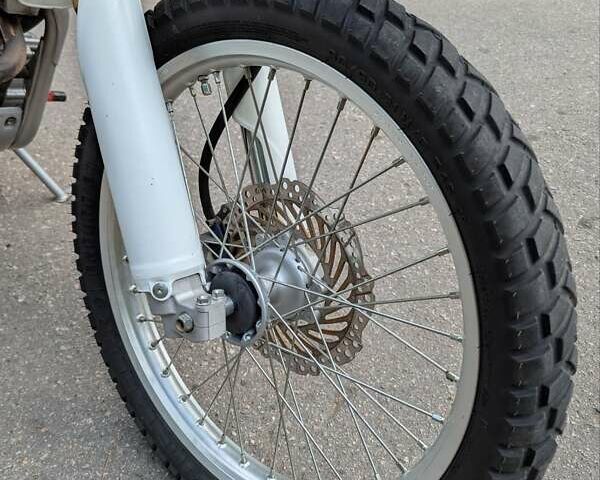 Білий Хонда CRF 250L, об'ємом двигуна 0.25 л та пробігом 33 тис. км за 4300 $, фото 10 на Automoto.ua