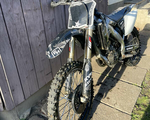 Черный Хонда CRF 250R, объемом двигателя 0.25 л и пробегом 1 тыс. км за 3100 $, фото 2 на Automoto.ua