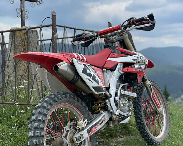 Хонда CRF 250R 2009 в Ивано-Франковске на Automoto.ua Красный Хонда CRF 250R, объемом двигателя 0.25 л и пробегом 60 тыс. км за 2650 $, фото 3 на Automoto.ua