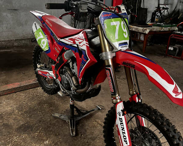 Червоний Хонда CRF 250R, об'ємом двигуна 0.25 л та пробігом 3 тис. км за 5000 $, фото 1 на Automoto.ua