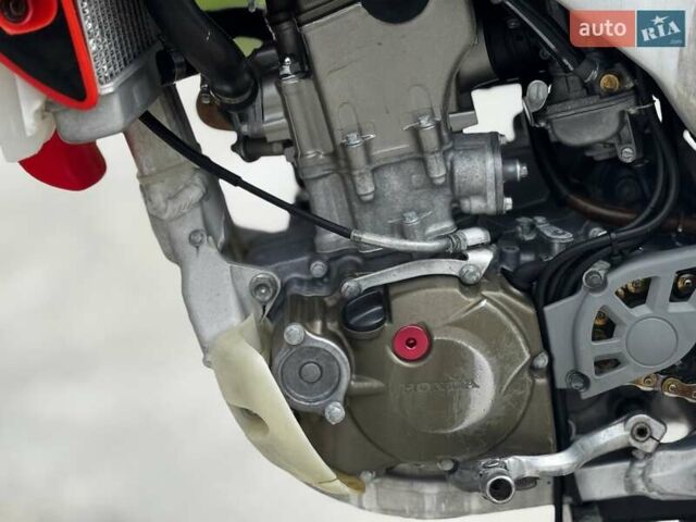 Червоний Хонда CRF 250R, об'ємом двигуна 0 л та пробігом 1 тис. км за 3200 $, фото 7 на Automoto.ua