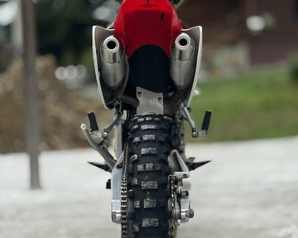 Червоний Хонда CRF 250R, об'ємом двигуна 0 л та пробігом 1 тис. км за 3200 $, фото 3 на Automoto.ua
