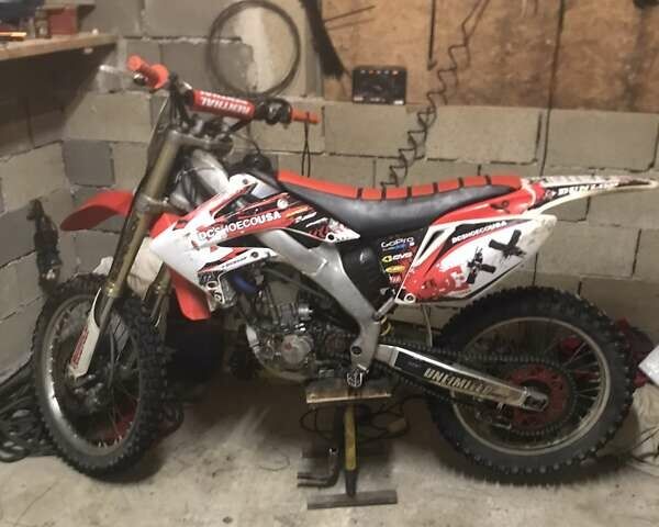 Хонда CRF 250R, объемом двигателя 0 л и пробегом 536 тыс. км за 2300 $, фото 1 на Automoto.ua
