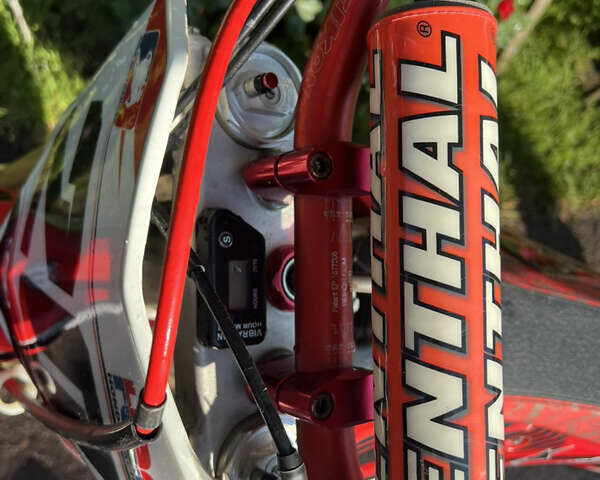 Хонда CRF 250R, об'ємом двигуна 0.25 л та пробігом 10 тис. км за 3500 $, фото 11 на Automoto.ua