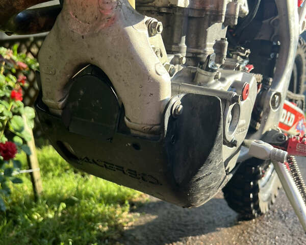 Хонда CRF 250R, об'ємом двигуна 0.25 л та пробігом 10 тис. км за 3500 $, фото 6 на Automoto.ua