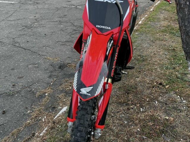 Хонда CRF 250R, объемом двигателя 0.25 л и пробегом 0 тыс. км за 4000 $, фото 4 на Automoto.ua