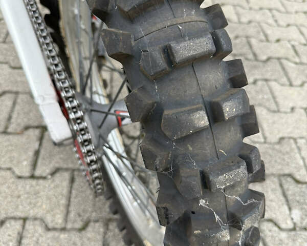 Хонда CRF 250R 2017 в Ужгороде на Automoto.ua Хонда CRF 250R, объемом двигателя 0.25 л и пробегом 1 тыс. км за 4000 $, фото 4 на Automoto.ua