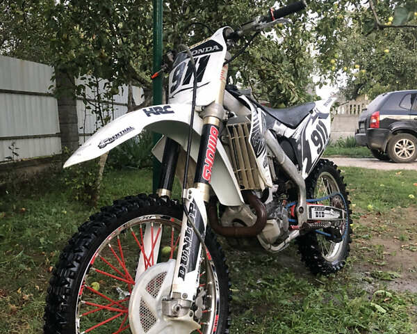 Белый Хонда CRF 450R, объемом двигателя 0.45 л и пробегом 318 тыс. км за 3500 $, фото 4 на Automoto.ua