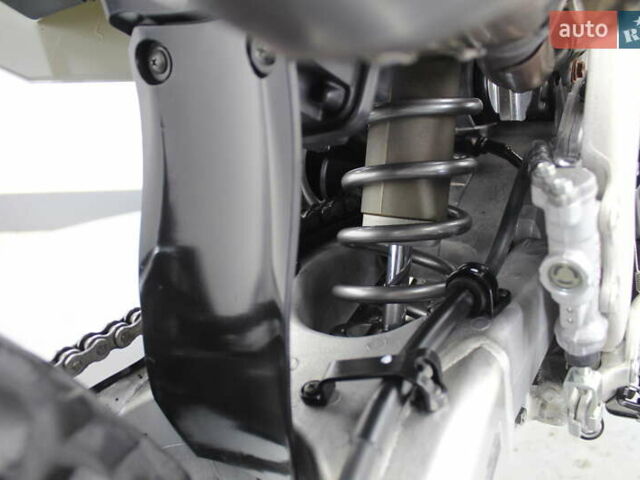 Червоний Хонда CRF 450R, об'ємом двигуна 0.45 л та пробігом 3 тис. км за 9200 $, фото 28 на Automoto.ua