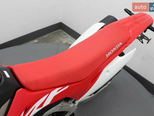 Красный Хонда CRF 450R, объемом двигателя 0.45 л и пробегом 3 тыс. км за 9200 $, фото 16 на Automoto.ua