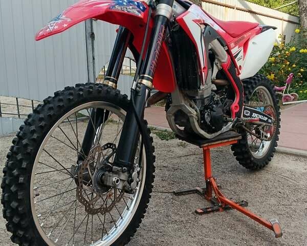 Хонда CRF 450R, объемом двигателя 0 л и пробегом 1 тыс. км за 4100 $, фото 2 на Automoto.ua