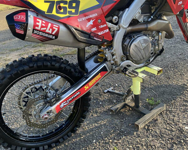 Хонда CRF 450R, объемом двигателя 0 л и пробегом 74 тыс. км за 5500 $, фото 3 на Automoto.ua