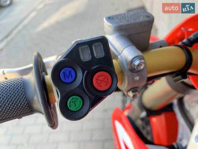 Хонда CRF 450R, объемом двигателя 0 л и пробегом 1 тыс. км за 7000 $, фото 19 на Automoto.ua