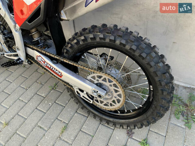 Хонда CRF 450R, об'ємом двигуна 0 л та пробігом 1 тис. км за 7300 $, фото 7 на Automoto.ua