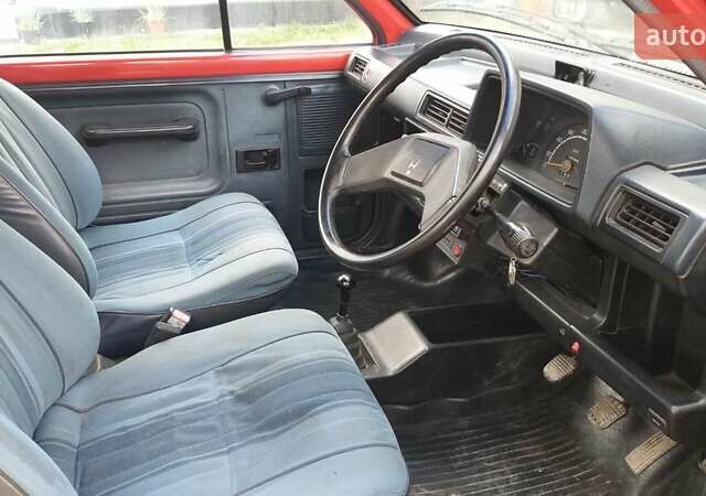 Красный Хонда Сити, объемом двигателя 1.3 л и пробегом 100 тыс. км за 2000 $, фото 4 на Automoto.ua