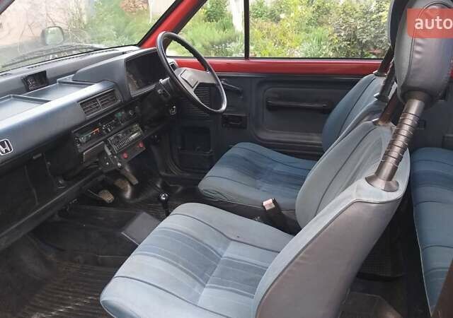 Красный Хонда Сити, объемом двигателя 1.3 л и пробегом 100 тыс. км за 2000 $, фото 5 на Automoto.ua