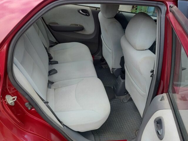 Червоний Хонда Сіті, об'ємом двигуна 1.3 л та пробігом 321 тис. км за 4000 $, фото 3 на Automoto.ua