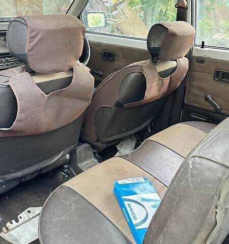 Білий Хонда Сівік Шатл, об'ємом двигуна 0 л та пробігом 300 тис. км за 834 $, фото 4 на Automoto.ua