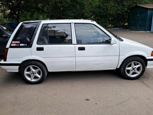 Белый Хонда Цивик Шатл, объемом двигателя 1 л и пробегом 288 тыс. км за 27500 $, фото 4 на Automoto.ua