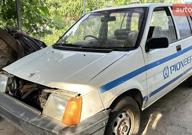 Білий Хонда Сівік Шатл, об'ємом двигуна 0 л та пробігом 300 тис. км за 834 $, фото 1 на Automoto.ua