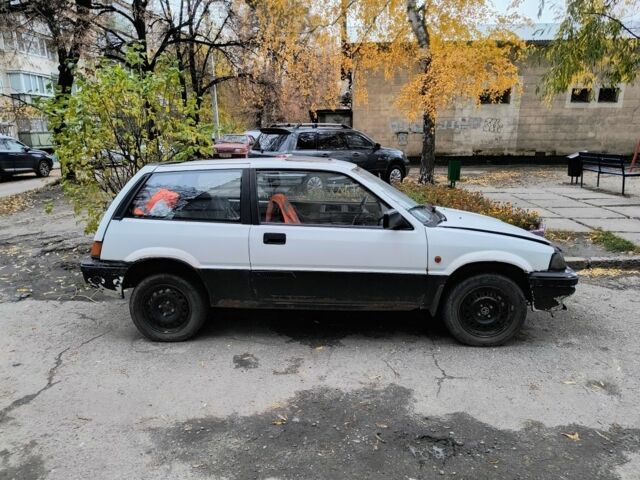 Белый Хонда Цивик, объемом двигателя 1.3 л и пробегом 300 тыс. км за 619 $, фото 2 на Automoto.ua