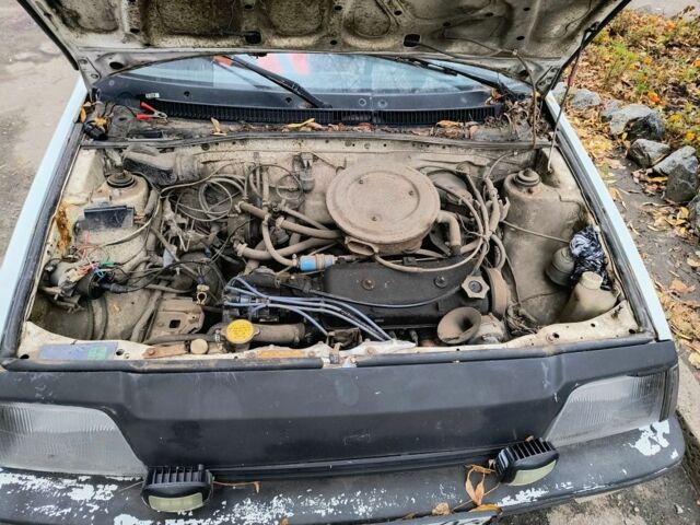 Белый Хонда Цивик, объемом двигателя 1.3 л и пробегом 300 тыс. км за 619 $, фото 5 на Automoto.ua