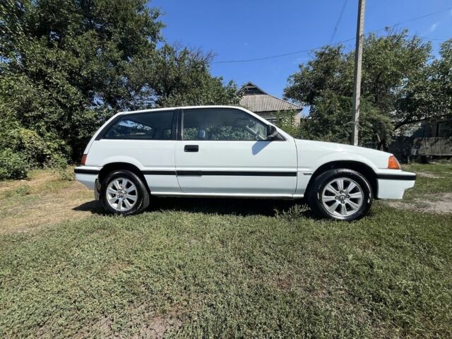 Белый Хонда Цивик, объемом двигателя 1.3 л и пробегом 413 тыс. км за 1050 $, фото 2 на Automoto.ua