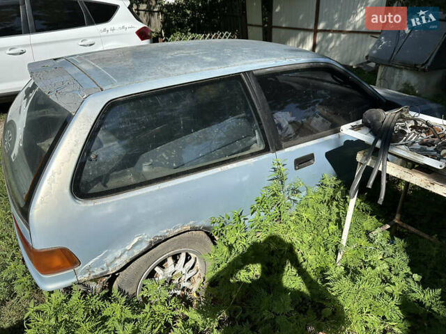 Белый Хонда Цивик, объемом двигателя 1.3 л и пробегом 200 тыс. км за 500 $, фото 1 на Automoto.ua